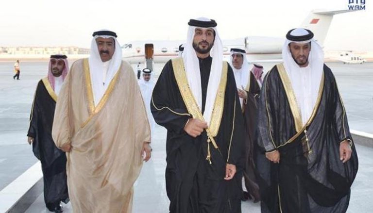 نجل ملك البحرين يصل الإمارات
