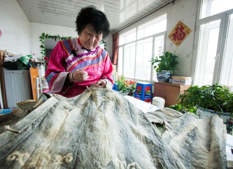 صناعة الملابس من جلود الأسماك