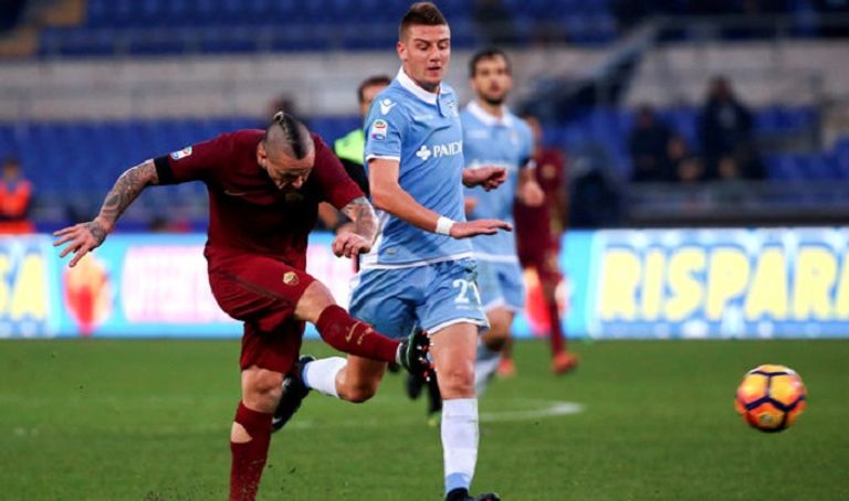 فرحة ستروتمان بالهدف