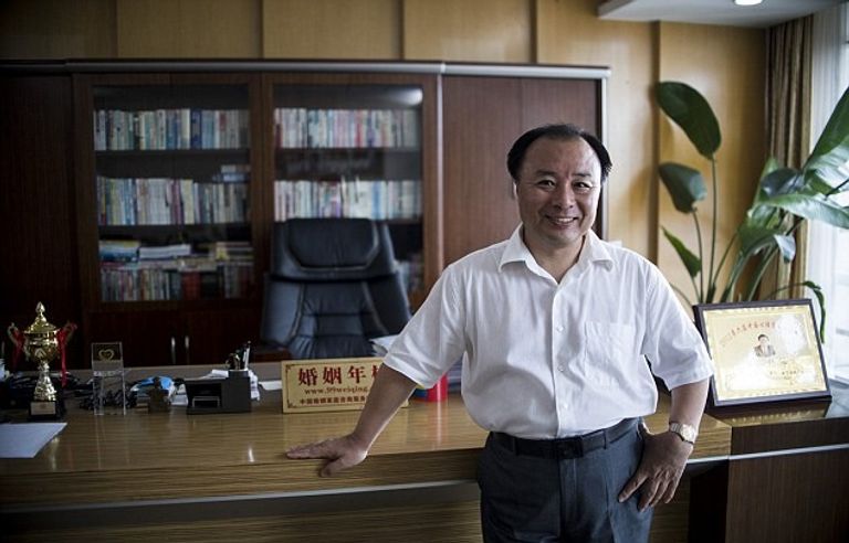 الزوجة تسعى لإنقاذ زواجها بطريقة خاصة