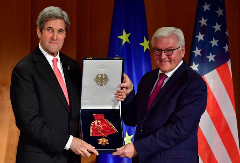 جون كيري ووزير الخارجية الألماني فرانك فالتر شتاينماير