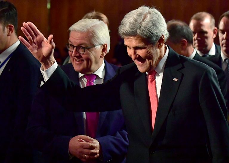 جون كيري ووزير الخارجية الألماني فرانك فالتر شتاينماير