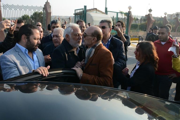 محمد صبحي في جنازة زوجته