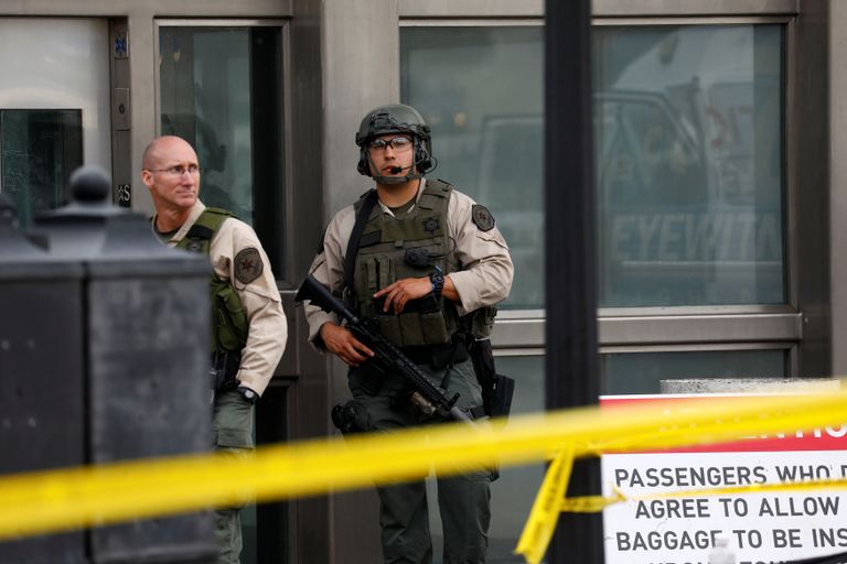 تحذير لرافضي تفتيش حقائبهم بلوس أنجلوس