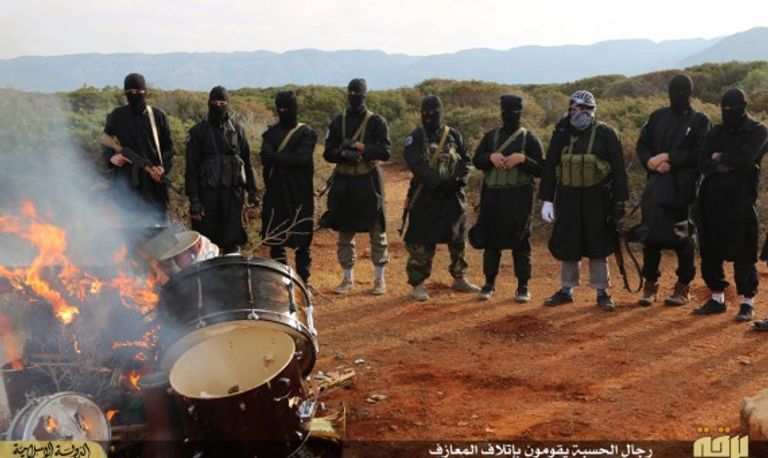 جانب من عملية إعدام داعش للمصريين