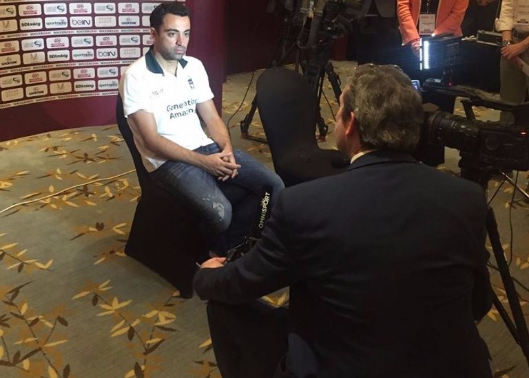 مراسل "بوابة العين" جيري كوكس مع تشافي تشافي