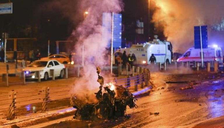 الشرطة التركية قرب موقع الانفجار