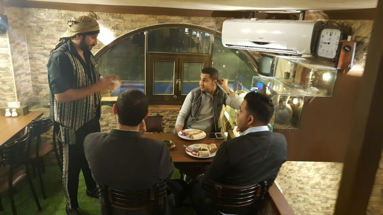 السوري قاطرجي داخل مطعمه في غزة