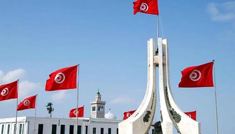اقتصاد تونس يواجه الأزمة بالقروض