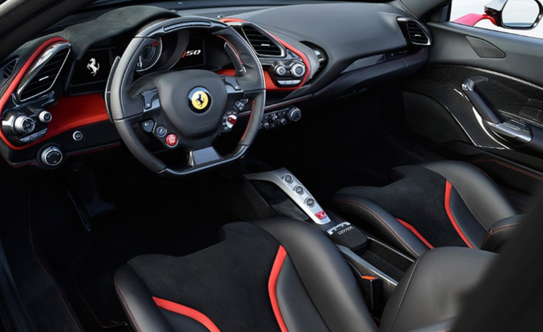 المقصورة الداخلية لسيارة J50 سيارة فيراري الجديدة J50 المخصصة لليابان
