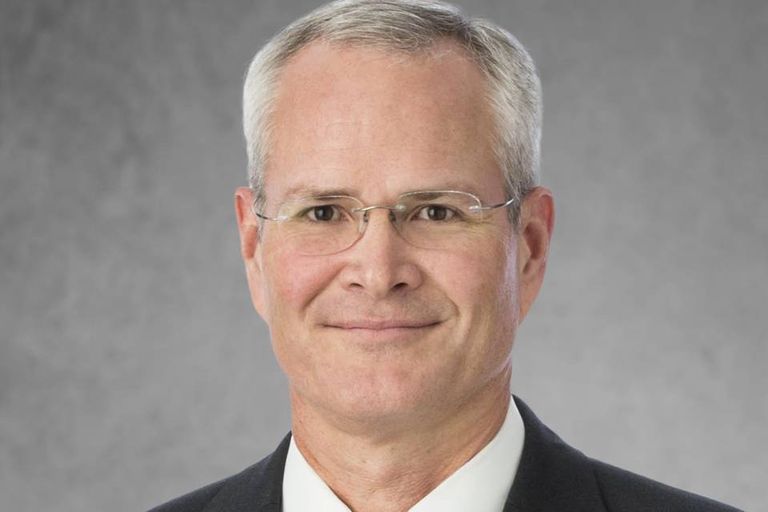 داررين وودز، الرئيس الجديد لشركة اكسون موبيل ريكس تيليرسون