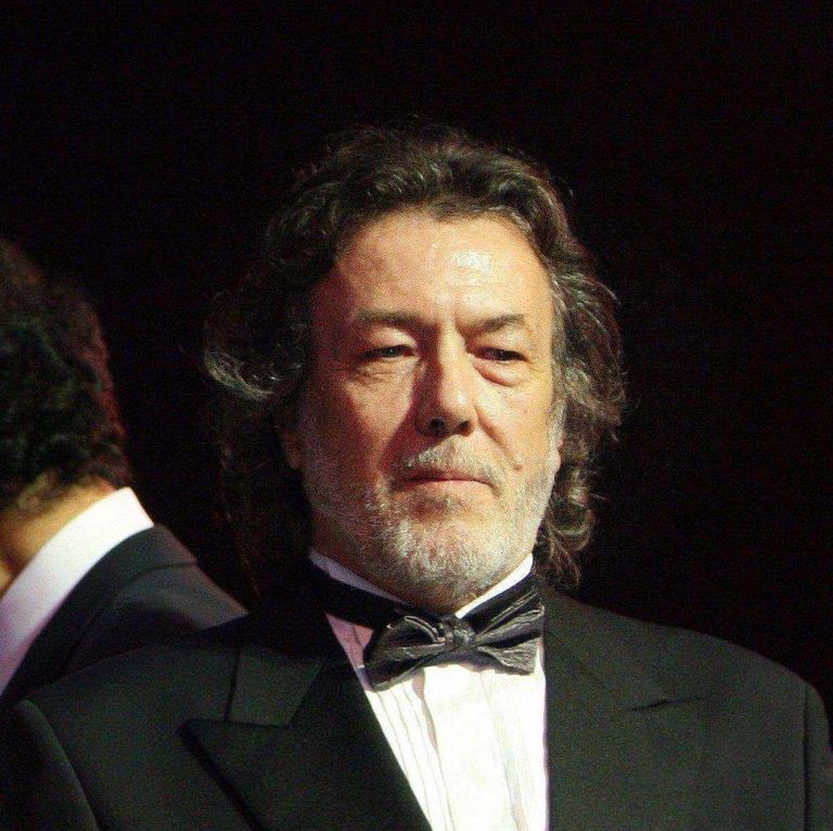 الأزمات الصحية تطارد الفنانين