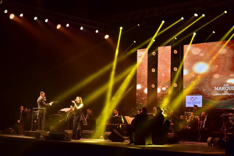 أنغام في حفل الكريسماس بالقاهرة