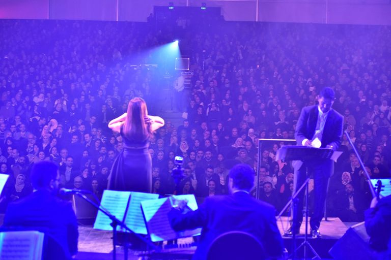 أنغام في حفل الكريسماس بالقاهرة