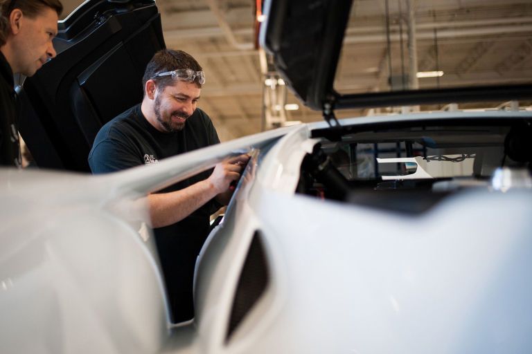 سيارة فورد جي تي 2017 في المصنع - موقع فورد