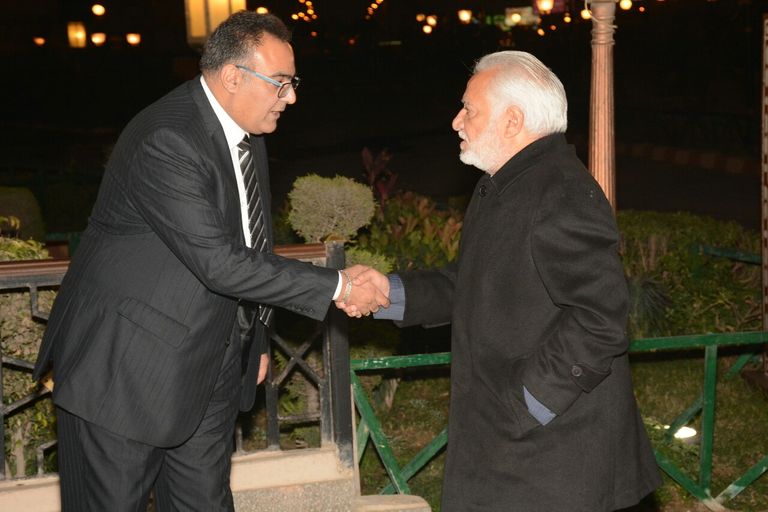 الفنان المصري عادل إمام في عزاء أحمد راتب