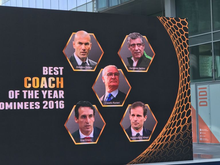 صلاح ومحرز وعموري