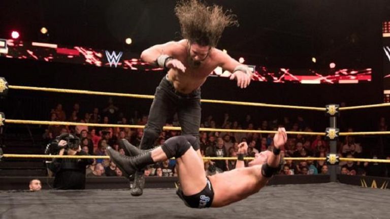 تاي ديلنجر يفوز