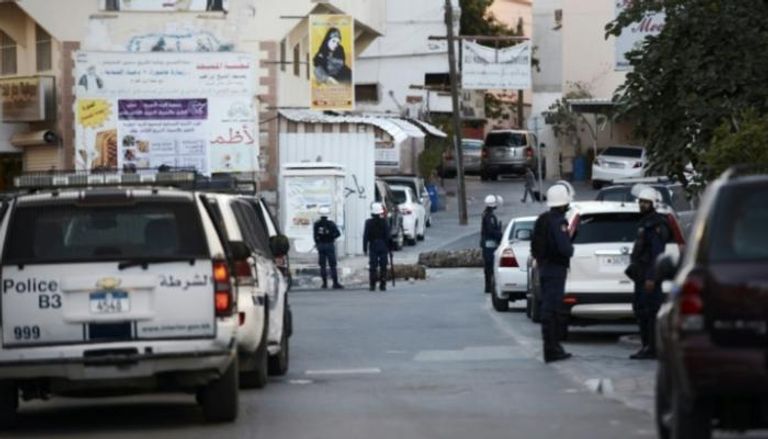 الأمن البحريني في موقع الأحداث