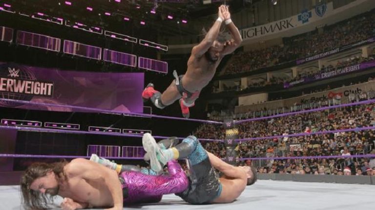 من نزال رولينز وجيريكو