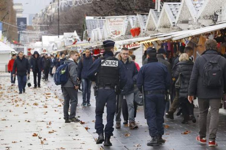 باريس.. انتشار أمني