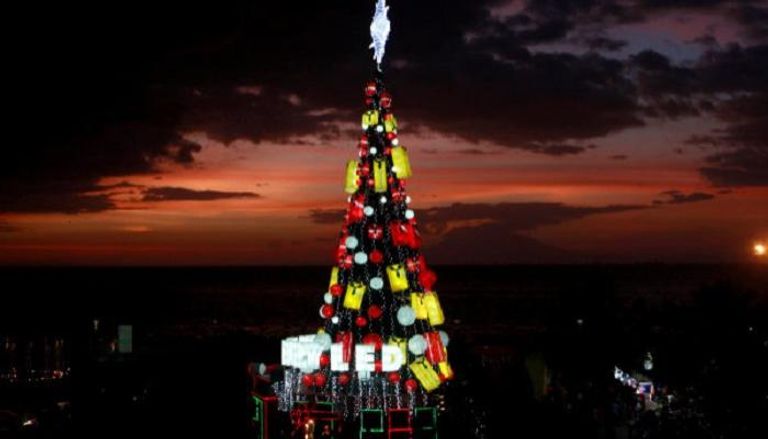 شجرة الكريسماس في العاصمة مانيلا