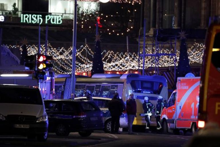 الشرطة الألمانية في موقع الهجوم الإرهابي