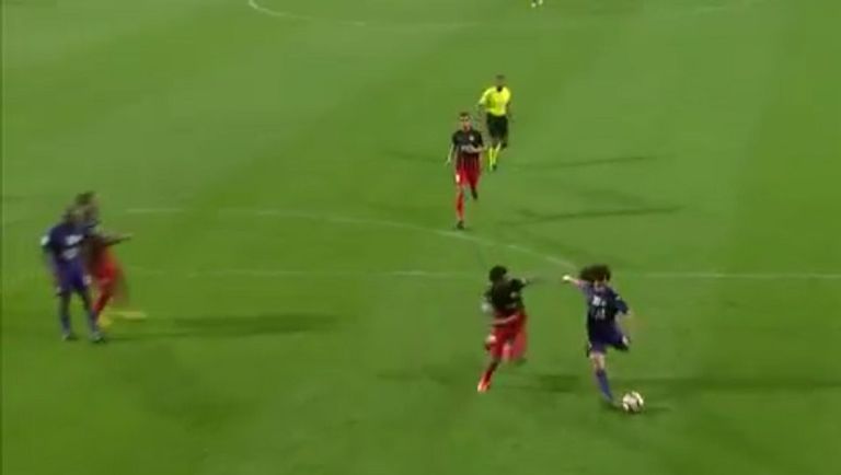 العين يتخطى الأهلي