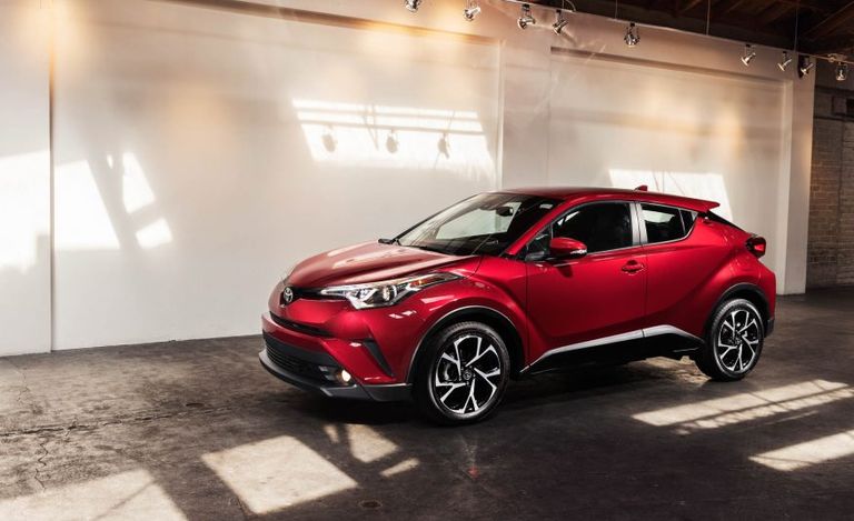 تويوتا C-HR الجديدة فئة الكروس أوفر - موقع كار أند درايفر