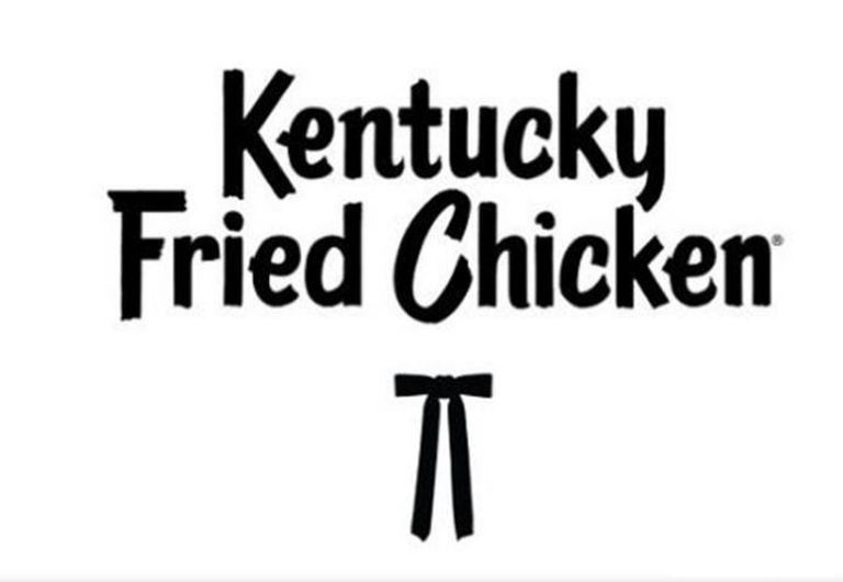 المطعم مزود بماكينات تساعد على طلب الطعام