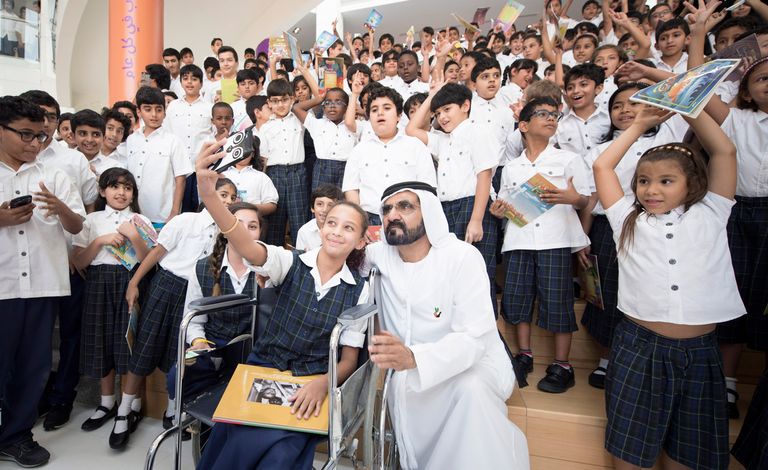 الأديب نجيب محفوظ والفنان بوب ديلان