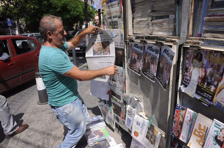 الأديب نجيب محفوظ والفنان بوب ديلان