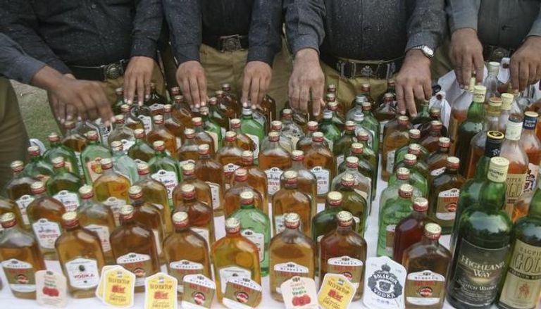 زجاجات خمر في باكستان (صورة أرشيفية)