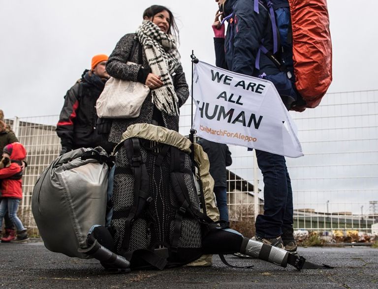 صورة لمنظمى المسيرة إلى حلب