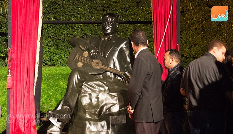 تمثال فريد الأطرش يزين دار الأوبرا المصرية