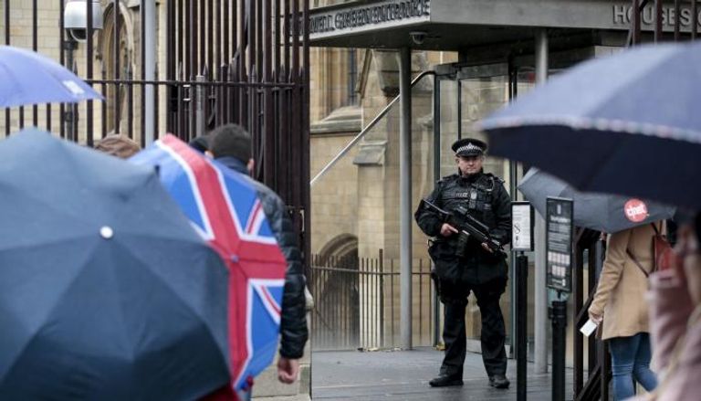 20 بريطانيا يخضعون لبرنامج مكافحة الإرهاب يوميا