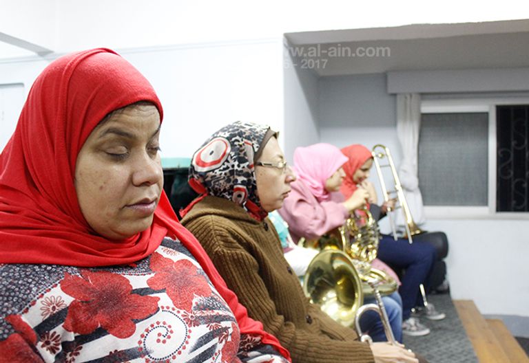 طافت العازفات حول العالم