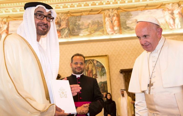محمد بن زايد وبابا الفاتيكان