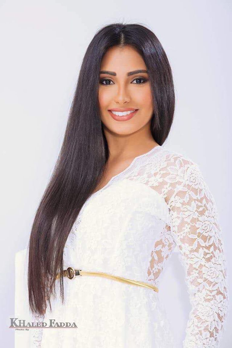 متسابقة مصرية على اللقب