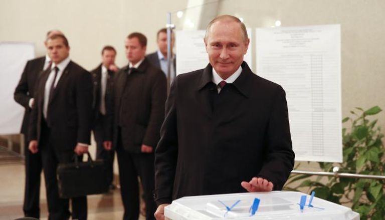 بوتين يدلي بصوته في الانتخابات