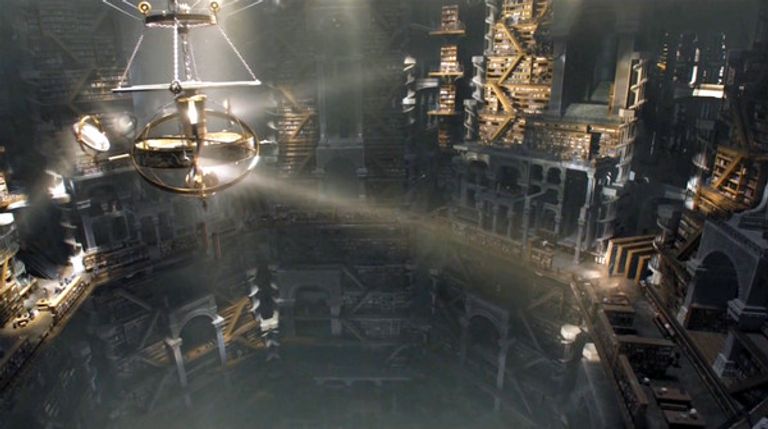 ما علاقة العرش الحديدي بمدى مصداقية حكم الملك؟