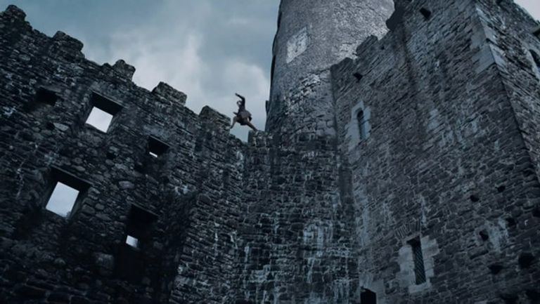 ما علاقة العرش الحديدي بمدى مصداقية حكم الملك؟