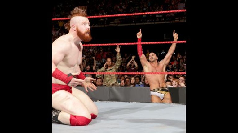 سيزارو بعد الفوز بين الجمهور