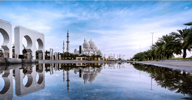 أبوظبي من الأعلى للمصو برنو سادزيك