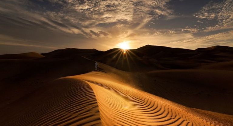 أبوظبي من الأعلى للمصو برنو سادزيك