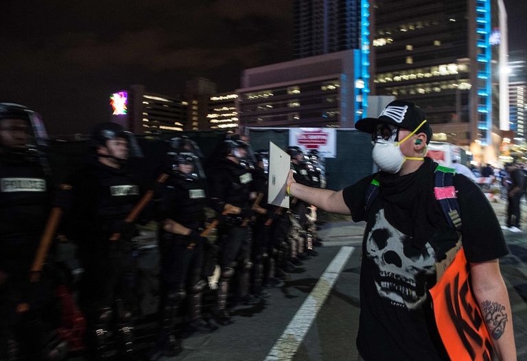 تجدد المظاهرات في شارلوت لليوم الثالث على التوالي