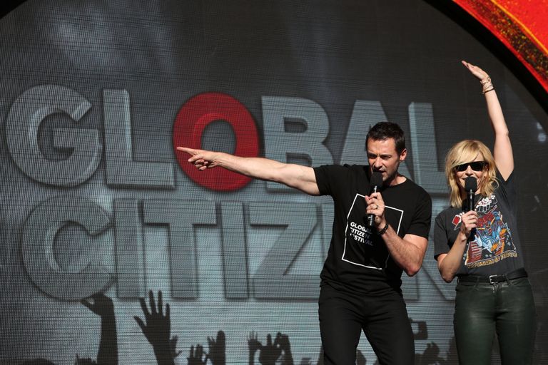 بريانكا تشوبرا وكريس مارتن في حفل خيري بنيويورك لمحاربة الفقر العالمي (رويترز)