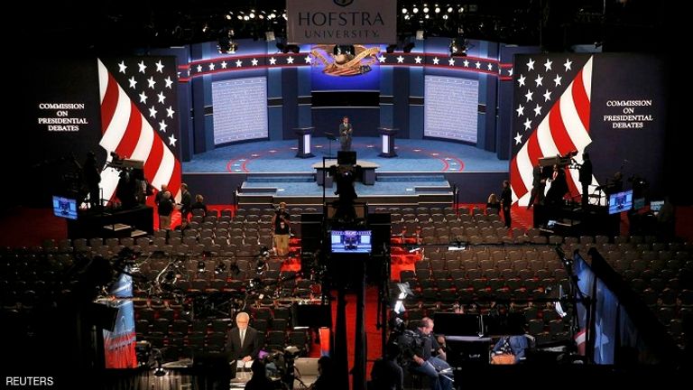 هيلاري وترامب أثناء المناظرة الأولى 