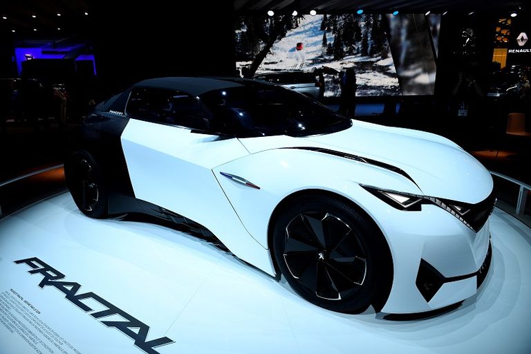 فتح باب معرض باريس للسيارات أمام الجمهور