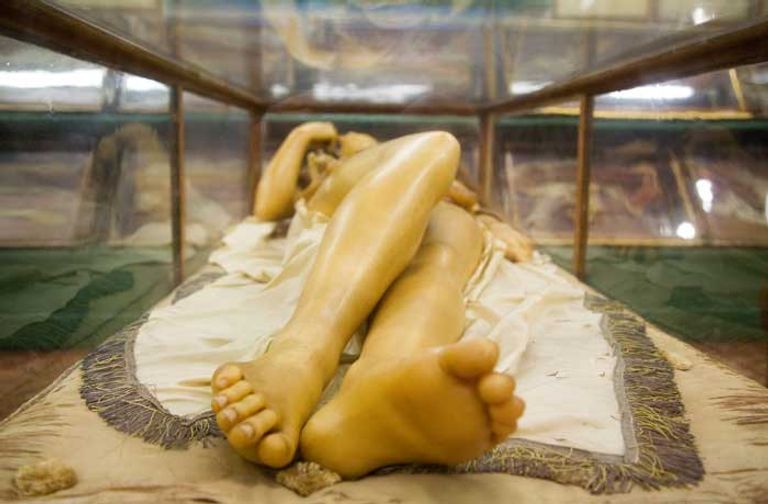 من معروضات متحف التحنيط في نيويورك